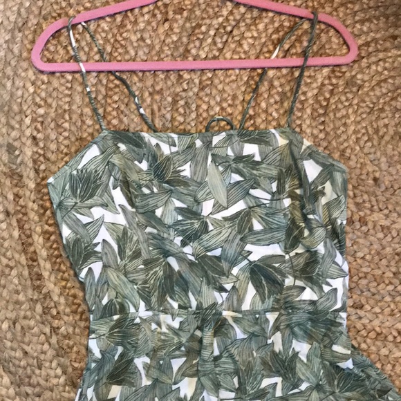 Summer Romper ☀️ 🏝 - Picture 2 of 5